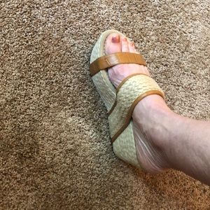 Beautiful Elizabeth and James sandals